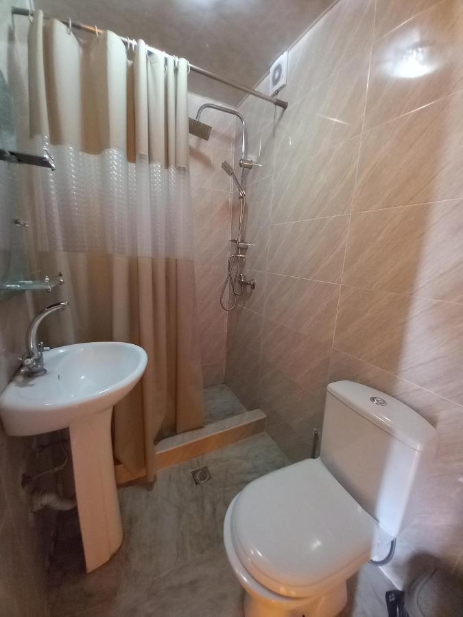 David Hotel Kutaisi Esterno foto