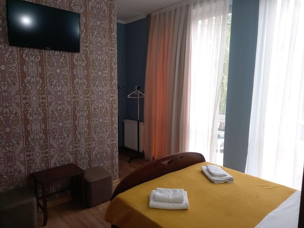 David Hotel Kutaisi Esterno foto