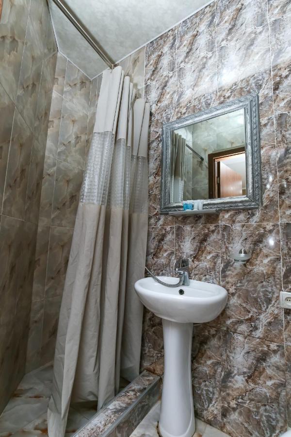 David Hotel Kutaisi Esterno foto